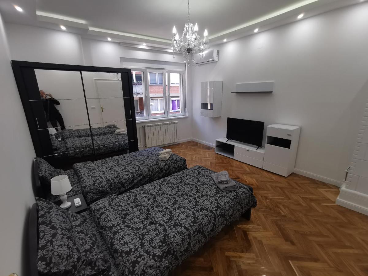 Victory Apartment - Heart Of Белград Екстериор снимка